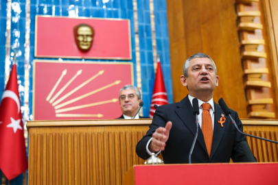 Özgür Özel, Adalet Bakanı Akın Gürlek ’in 11 daire ve arsaya sahip olduğunu iddia etti.