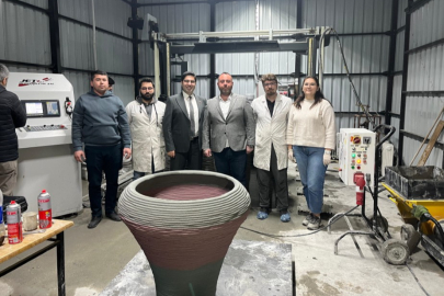 Bursa Uludağ Üniversite’li Akademisyenin 3D Beton yazıcı projesi ile bir haftada 300 metrekarelik ev yapılabilecek.