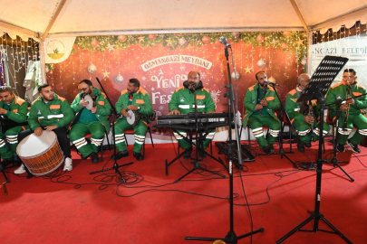 Bursa Osmangazi Meydanı’nda yeni yıl coşkusu