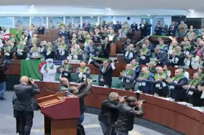 Cezayir parlamentosu, Fransız sömürge yönetimini suçlu ilan etti