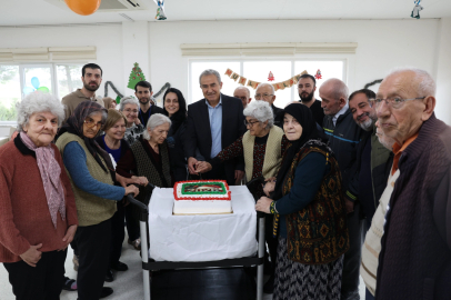 Nilüfer’de Yaşlılar Yeni Yılı Coşkuyla Karşıladı