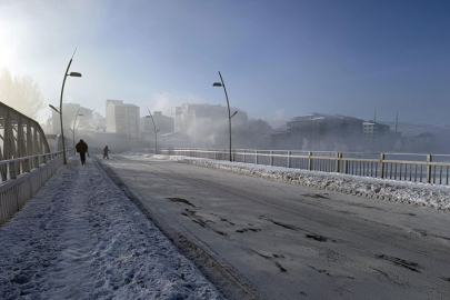 Ardahan dondu, kentte hayat durdu: Eksi 39,7 derece