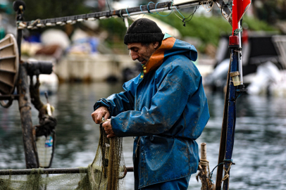 Ekmeğini Denizden Çıkaran Balıkçılara Büyükşehir’den Mazot Desteği