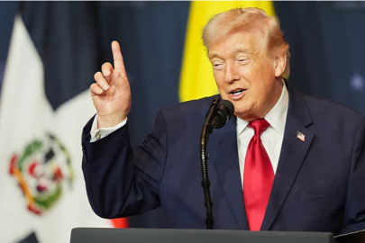 Trump: Küba çok yakında düşecek