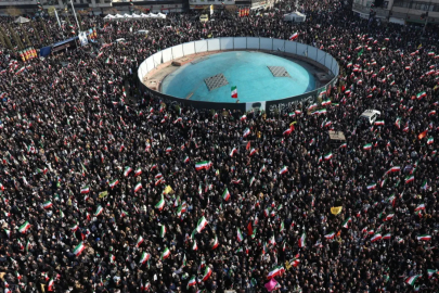 İran’da yeni lider Mücteba Hamaney dönemi başlarken ülke ‘sürprizler’ vaat etti