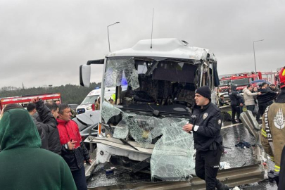 Kuzey Marmara Otoyolu'nda kaza: 1 polis şehit , 1’i ağır 16 polis memuru yaralandı
