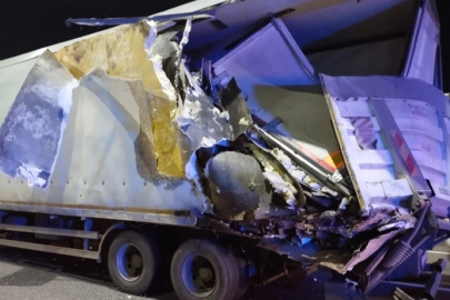 Kuzey Marmara Otoyolunda yolcu otobüsü tıra çarptı 10 yaralı