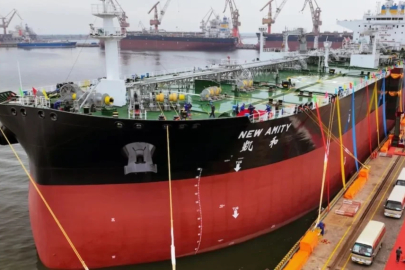 ABD'nin deniz ablukası nedeniyle İran'ın petrol ihracatı durma noktasına geldi.