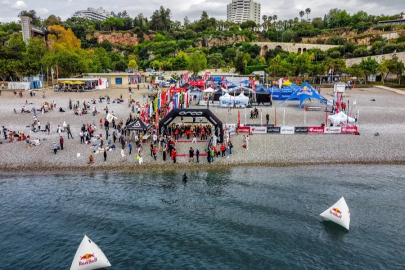 X-WATERS Antalya’da 21 ülkeden 750 sporcu kulaç attı
