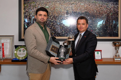Erkan Aydın’dan Bursaspor’a tebrik ziyareti