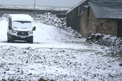 Mayıs bitmek üzereyken Şırnak, Ardahan ve Kars’ta kar yağdı