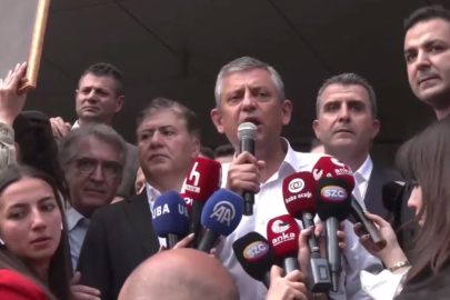 Özgür Özel: CHP sokakta, meydanda, yoldadır. Geri gelmek üzere çıkıyorum!