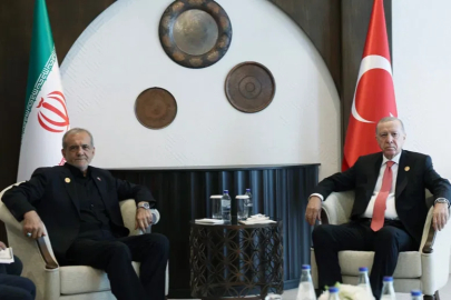 Erdoğan, İran Cumhurbaşkanı Pezeşkiyan ile görüştü
