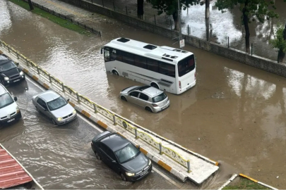 Edirne’yi dolu ve sağanak vurdu