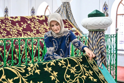Bursa’da hanedan türbelerindeki sanduka puşideleri yenileniyor