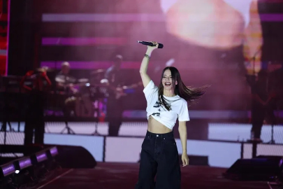 Konya Kültür Yolu festivali son gününde Simge sahne aldı