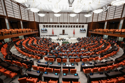TBMM'de tarihi değişim: Yeni Parti ikinci büyük grup oldu, CHP'nin Meclis'teki yeri 24 yıl sonra değişti