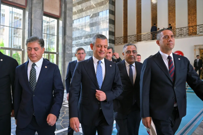 YENİ Parti'de Meclis yönetimi belli oldu: Özgür Özel ilk grup toplantısının ardından kadroyu açıkladı