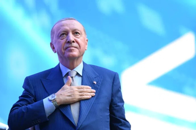 Cumhurbaşkanı Erdoğan, CHP’li 3 belediye başkanı ve İyi Partili 1 milletvekiline AK Parti rozeti takacak.