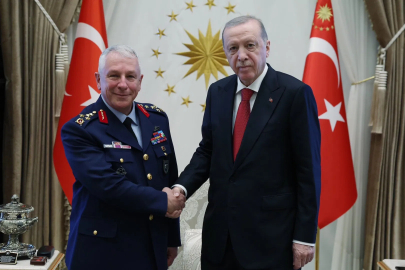 Yüksek Askerî Şûra (YAŞ) kararıyla emekliye sevk edilen Hava Kuvvetleri Komutanı Orgeneral Ziya Cemal Kadıoğlu, Cumhurbaşkanı Erdoğan'a veda ziyareti