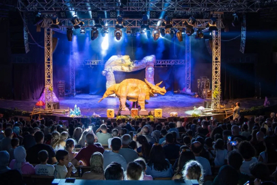 Uluslararası Bursa Festivali, bu yıl ilk kez Kültürpark Açıkhava Tiyatrosu’nda minik sanatseverlere de kapılarını açtı