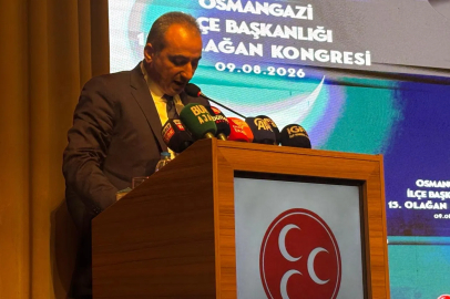 Bursa'da MHP Osmangazi İlçe Başkanlığı'nın 15. Olağan İlçe Kurultayı’nda Serdar Burulday, yeni ilçe başkanı oldu.