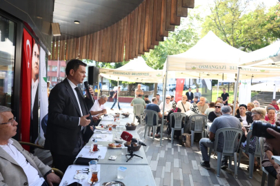Osmangazi Belediye Başkanı Erkan Aydın Muradiye Parkı’nda Muradiye, Hamzabey, Kocanaip ve Yahşibey mahallelerinin sakinleriyle bir araya geldi