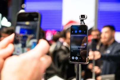 HONOR Robot Phone, gerçekleştirilecek küresel lansmanla tanıtılıyor.