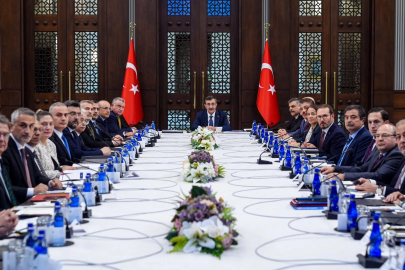 Cumhurbaşkanı Yardımcısı Cevdet Yılmaz, Yasa dışı bahis ve kumarla mücadeleye yapay zekâ destekli tespit çalışmalarının sürdüğünü söyledi