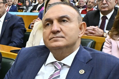 İYİ Parti Aydın Milletvekili ve partinin kurucularından Ömer Karakaş istifa etti. İyi parti TBMM sandalyesi 27'ye düştü