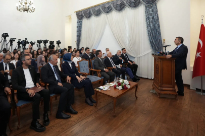 Milli Eğitim Bakanı Yusuf Tekin, “Dijital Vatan Akademisi”nin açılış dersini verdi
