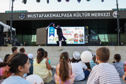 Bursa'da 700. Yıl İlçe Şenlikleri'nde Fetih coşkusunu Mustafakemalpaşa’ya da taşıdı.