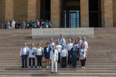 Bursa Fotoğraf ve Sinema Amatörleri Derneği (BUFSAD), 40. Yılında Dünya Fotoğrafçılık Günü’nü Anıtkabir’de Kutladı