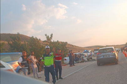 Çankırı’da iki otomobil çarpıştı: 1 ölü, 6 yaralı