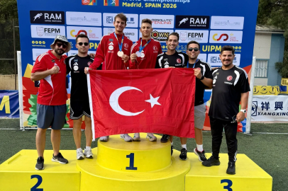 Bursalı sporcu Muhammed Emir Kurtulan dünya üçüncüsü oldu