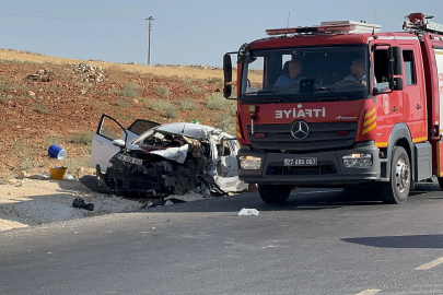 Gaziantep'te otomobil ile hafif ticari araç çarpıştı: 2 ölü, 4 yaralı
