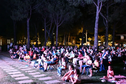 İznik'te bu yıl dördüncüsünü düzenlenen “Nostaljik Yaz Akşamları” yazlık sinema sezon finali yaptı