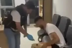 Bursa’da yapılan operasyonda yabancı uyruklu kişinin protez bacağında 830 gram metamfetamin ele geçirildi
