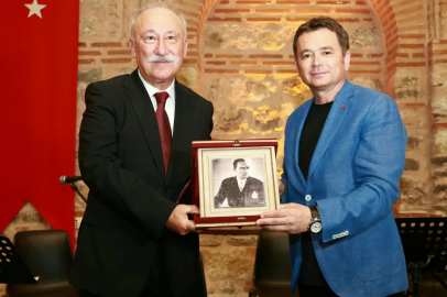 Usta oyuncu Altan Erkekli “Bir Memleket Hikayesi” anlattı