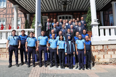 Şahin Biba, Zabıta Teşkilatı’nın 200’üncü kuruluş yılı ve Zabıta Haftası kapsamında zabıta ile biraraya gelerek hakkaniyet talimatı verdi