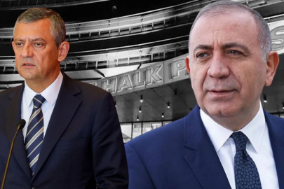 CHP İstanbul İl Başkanı Gürsel Tekin'in  Özgür Özel’e “saygı ve vefa” çıkışı