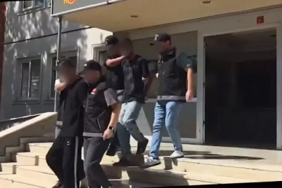 Diyarbakır’da midelerinde uyuşturucu taşıyan 2 şüpheli tutuklandı