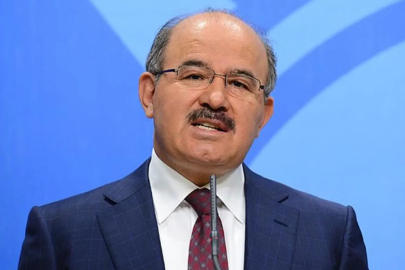 Hüseyin Çelik'ten Ahmet Davutoğlu soruşturmasına tepki: "Siyasi eleştiri hakaretle özdeşleştirilmemeli"