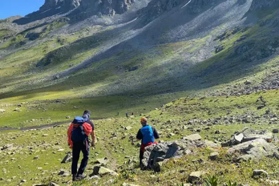 Rize’de 3 bin 100 metre yükseklikte kaybolan Avusturyalı turist kurtarıldı