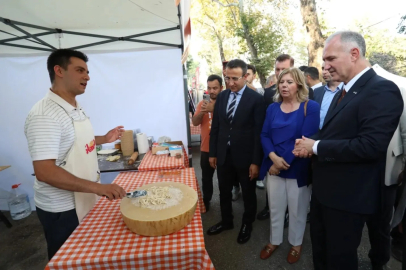 İnegöl Gastronomi Festivali Heykel Meydanı’nda ziyarete açıldı